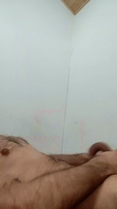 le modèle FacciamoFesta23 est en webcam porno dans un show sur le site cam4, il possède les tags suivants: 