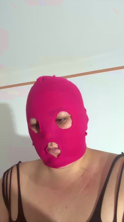 Faceless2 live cam on Cam4