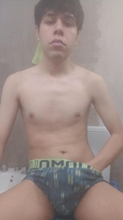 Facuchatchat live cam on Cam4