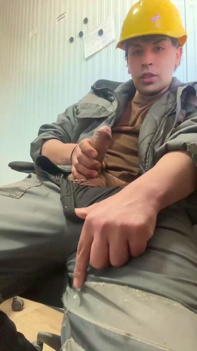 Facuviggr live cam on Cam4