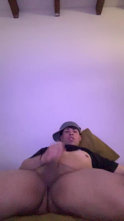Facuviggr live cam on Cam4