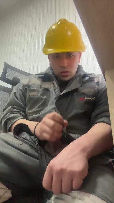 Facuviggr live cam on Cam4