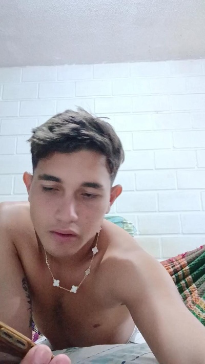 Fagua_pig live cam on Cam4