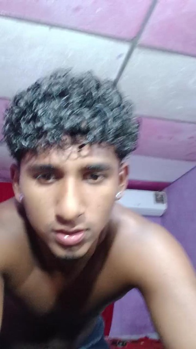 Fagua_pig live cam on Cam4