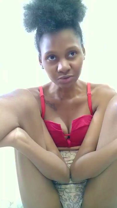 FaizaG live cam on Cam4