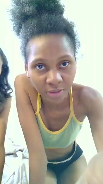 FaizaG live cam on Cam4