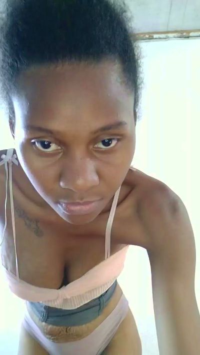 FaizaG live cam on Cam4
