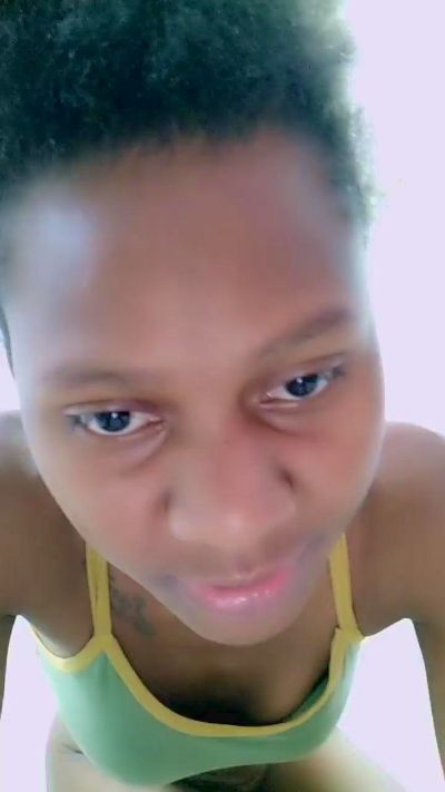 FaizaG live cam on Cam4