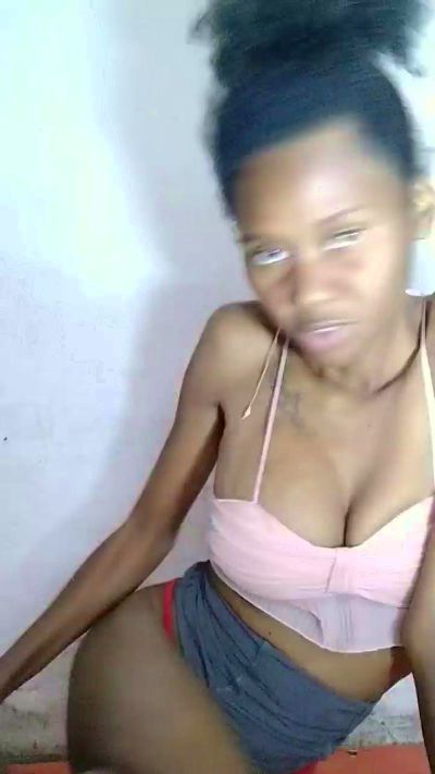 FaizaG live cam on Cam4