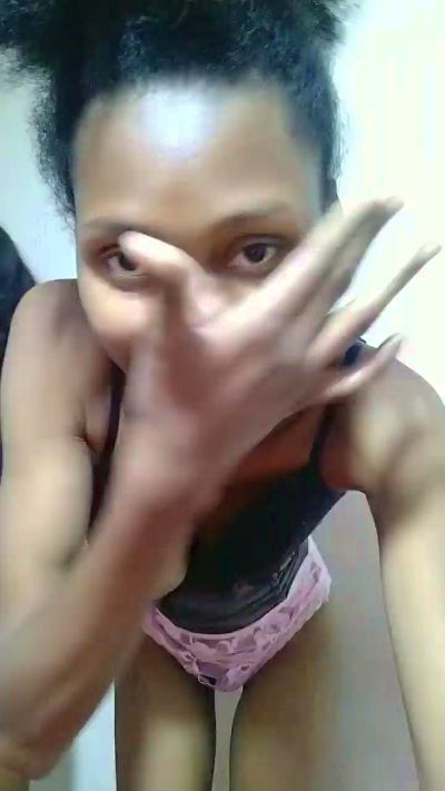 FaizaG live cam on Cam4
