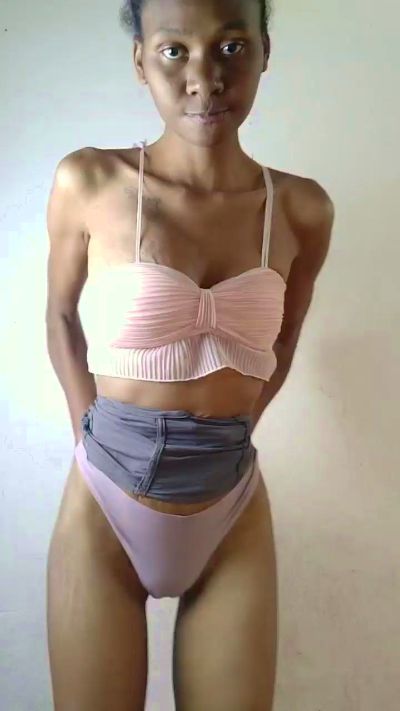 FaizaG live cam on Cam4