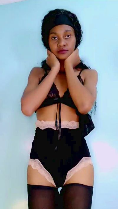 FaizaG live cam on Cam4