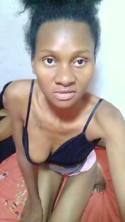 FaizaG live cam on Cam4