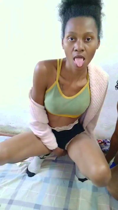 FaizaG live cam on Cam4