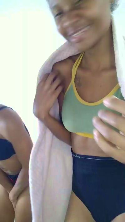 FaizaG live cam on Cam4
