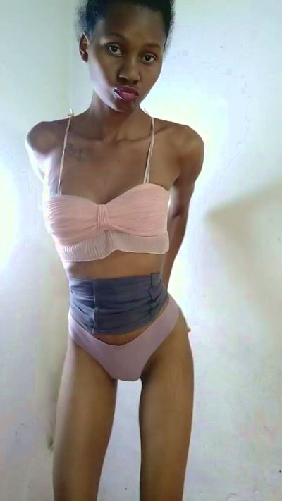 FaizaG live cam on Cam4