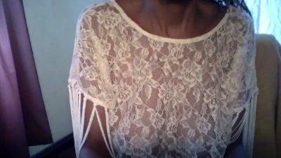 Fanambinana live cam on Cam4