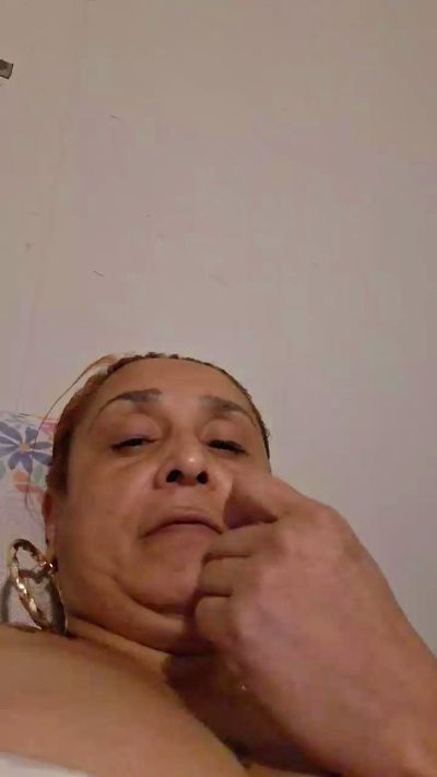 Fantasygurl69 live cam on Cam4