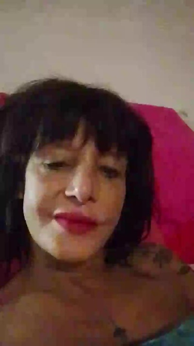 Farfallina73520 live cam on Cam4