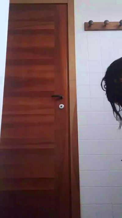 Farfallina73520 live cam on Cam4