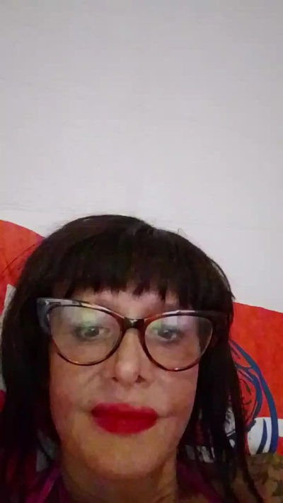 Farfallina73520 live cam on Cam4