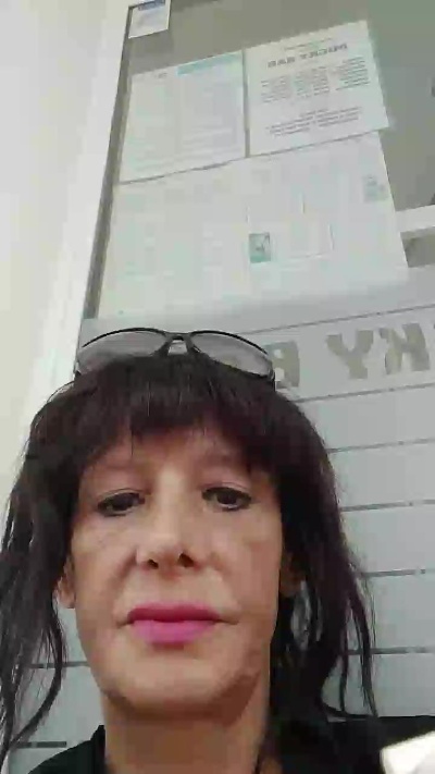 Farfallina73520 live cam on Cam4
