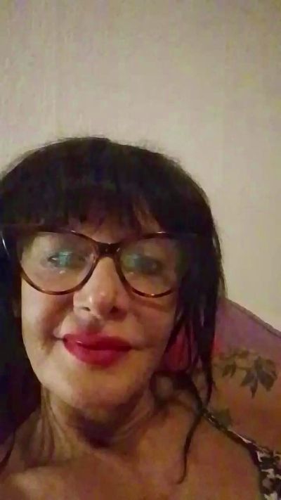 Farfallina73520 live cam on Cam4