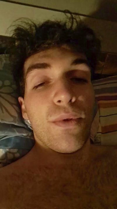 Fasteziofurios live male webcam from Italy