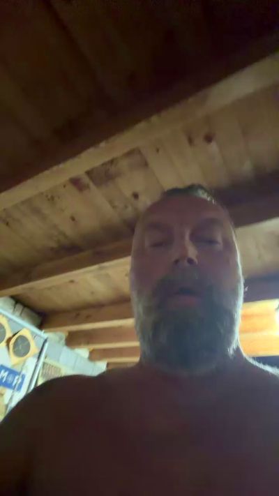 FatBob103 live cam on Cam4