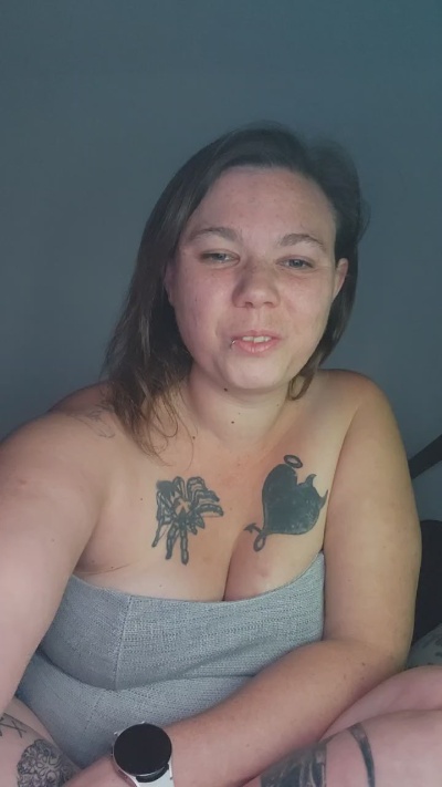 Faulchiller live cam on Cam4