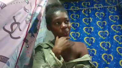 Faustina06 live cam on Cam4