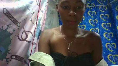 Faustina06 live cam on Cam4