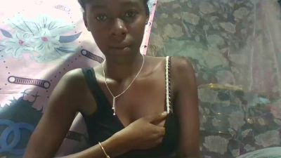 Faustina06 live cam on Cam4
