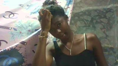 Faustina06 live cam on Cam4