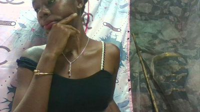Faustina06 live cam on Cam4