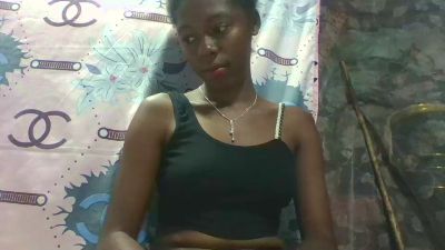 Faustina06 live cam on Cam4