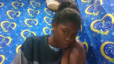 Faustina06 live cam on Cam4