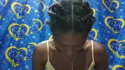 Faustina06 live cam on Cam4
