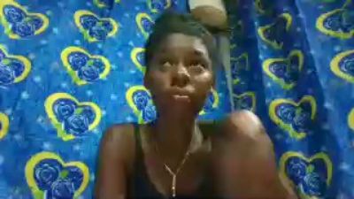 Faustina06 live cam on Cam4