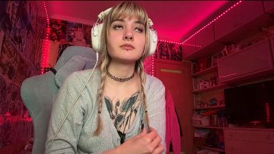 FayeMeierhofer live cam on Cam4