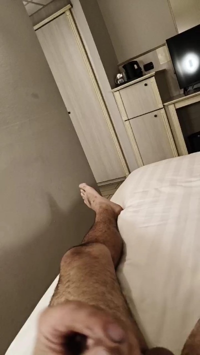 Fedeeeric01 live cam on Cam4