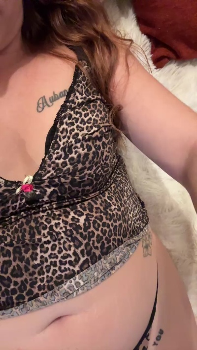 Feetgirl06 live cam on Cam4