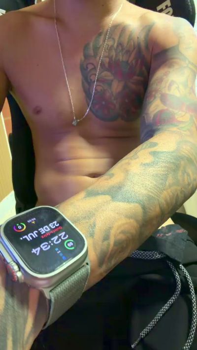 Fehpaugrosso live cam on Cam4