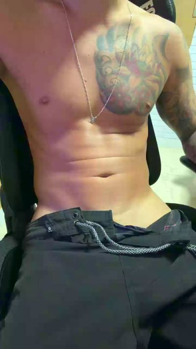 Fehpaugrosso live cam on Cam4
