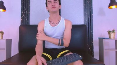 FeiccerCastquer live cam on Cam4