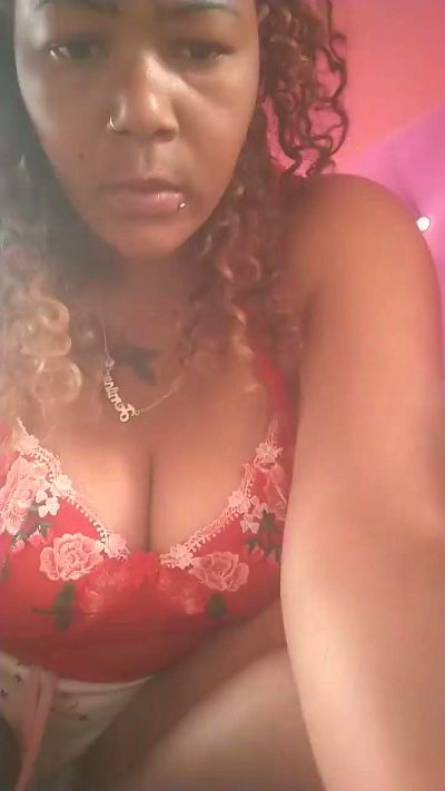 Felanah33 live cam on Cam4