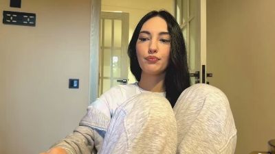 FeliceHegner live cam on Cam4
