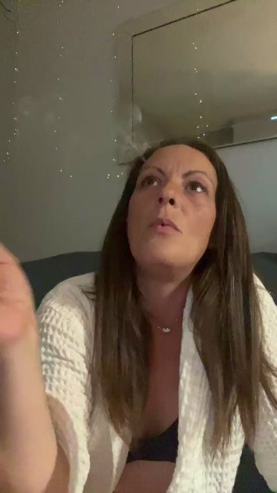 Felicia666666 live cam on Cam4