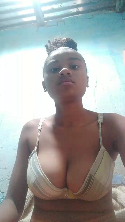 Felicina live cam on Cam4