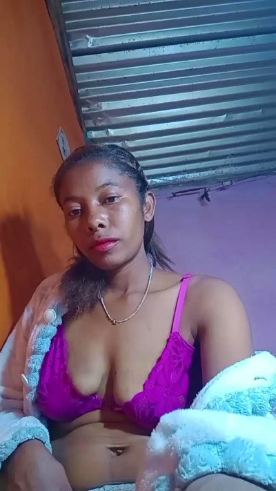 Felicinne live cam on Cam4